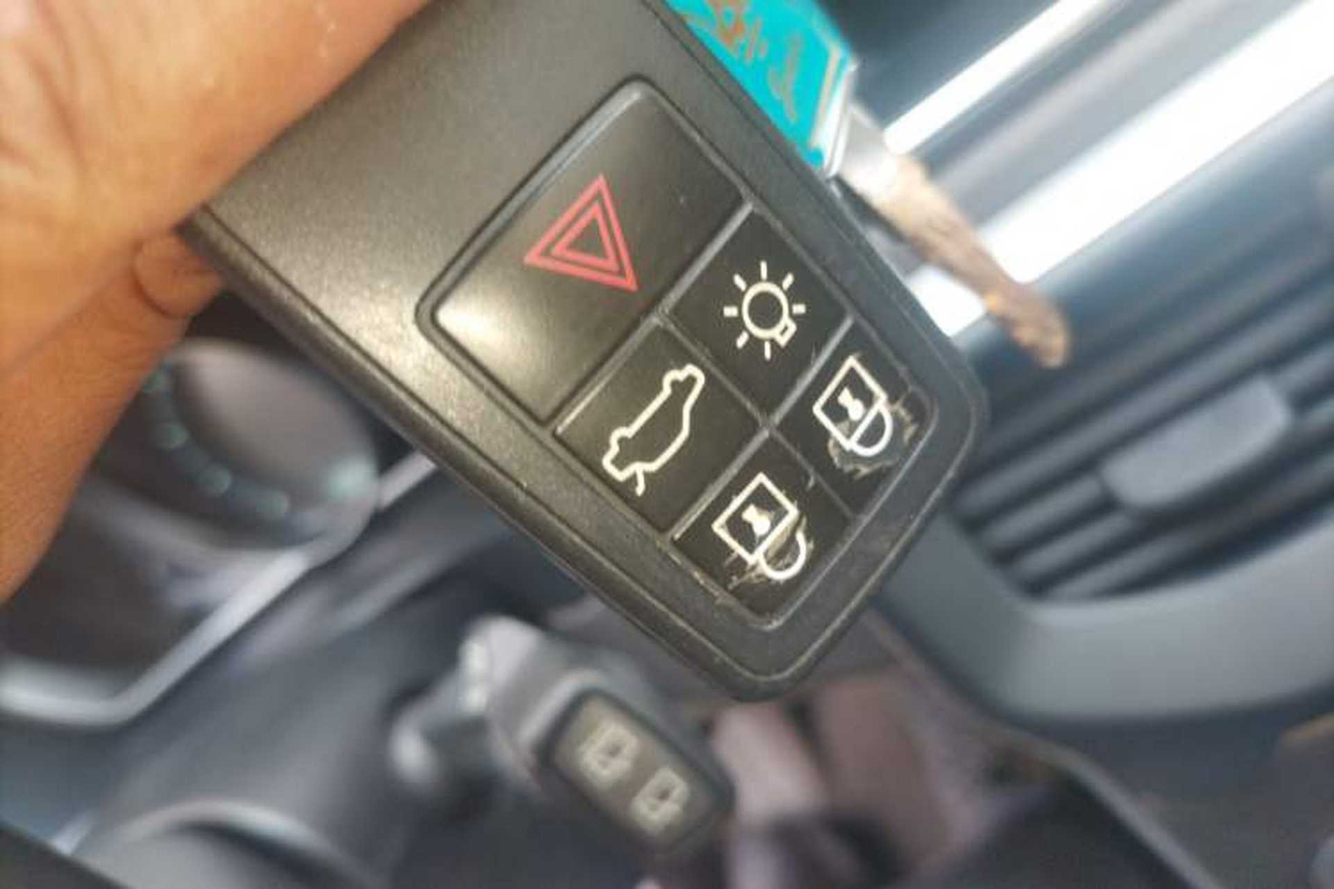 Used Volvo V40 2013 2.0T Zhiya Edition Vehicle Key