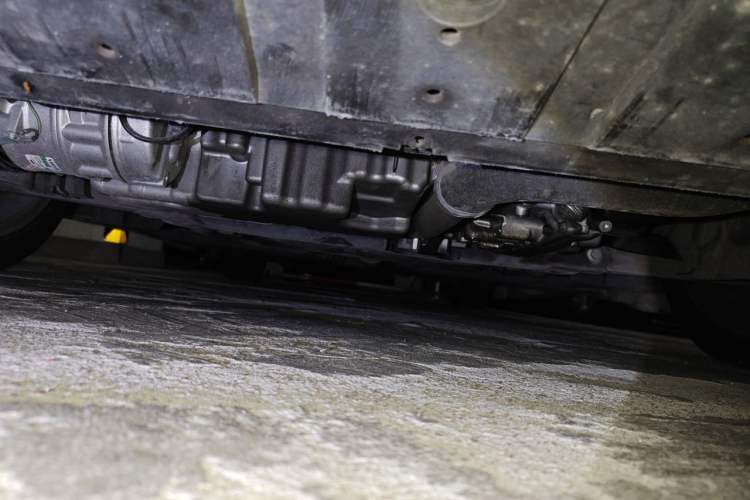Used Volvo V40 2013 2.0T Zhiya Edition Chassis Front