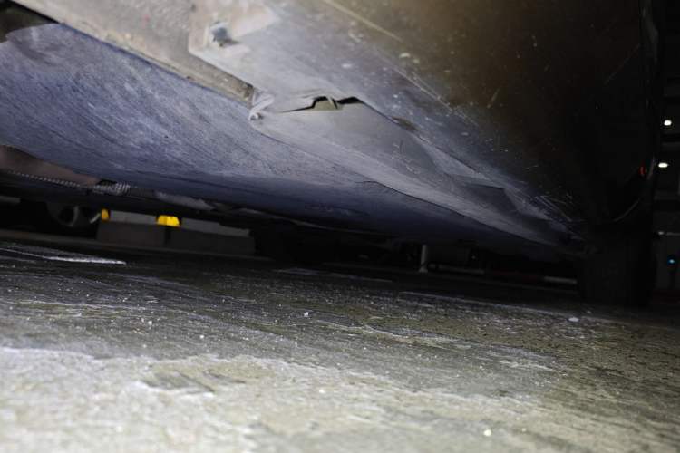 Used Volvo V40 2013 2.0T Zhiya Edition Chassis Front Left
