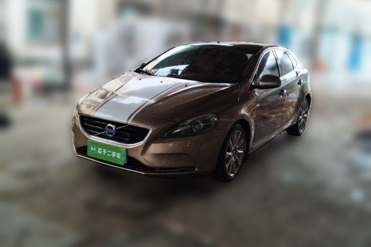 Used Volvo V40 2013 2.0T Zhiya Edition Guazi used car, China used car export, Used car for sale, Used  cars, Cheapest cars for sale
