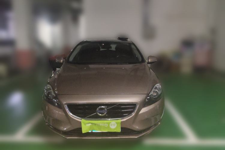 Used Volvo V40 2013 2.0T Zhiya Edition Front