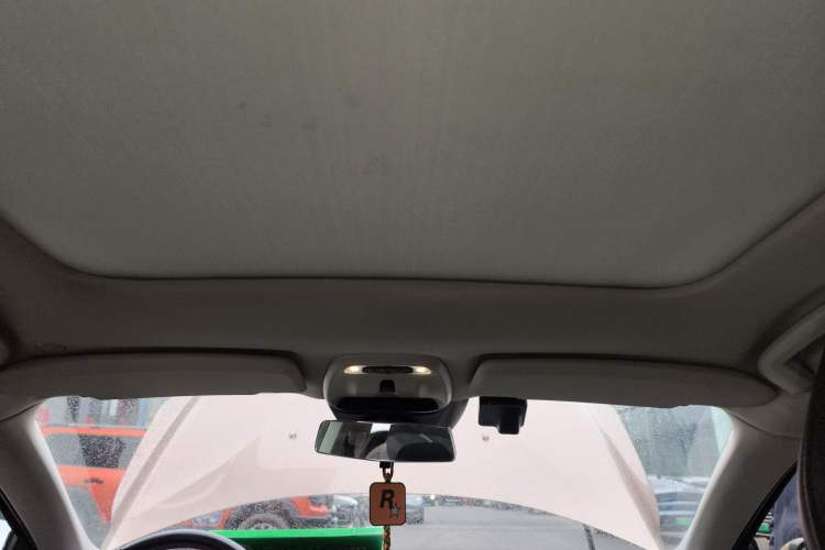Used Volvo V40 2013 2.0T Zhiya Edition Headliner