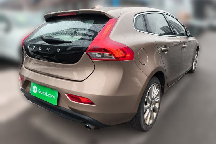 Used Volvo V40 2013 2.0T Zhiya Edition Rear Right 45 Deg