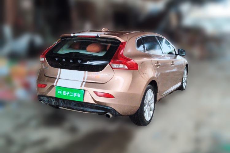 Used Volvo V40 2013 2.0T Zhiya Edition Rear Right 45 Deg