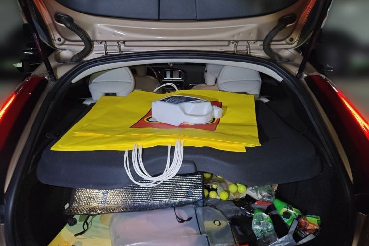 Used Volvo V40 2013 2.0T Zhiya Edition Trunk