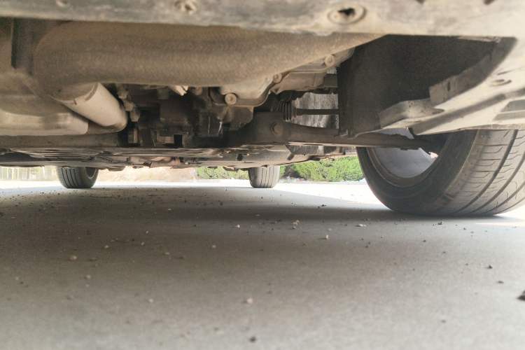 Used Volvo V40 2013 2.0T Zhiya Edition Chassis Front Left