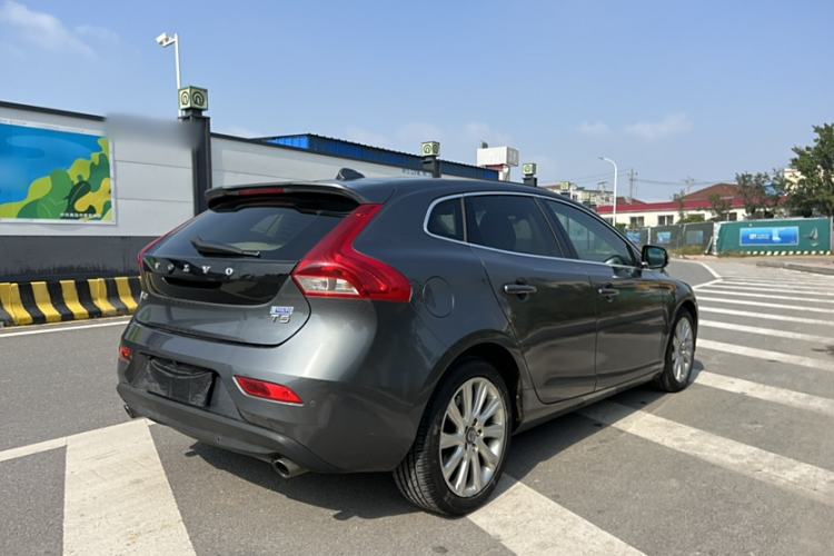 Used Volvo V40 2013 2.0T Zhiya Edition Exterior 4