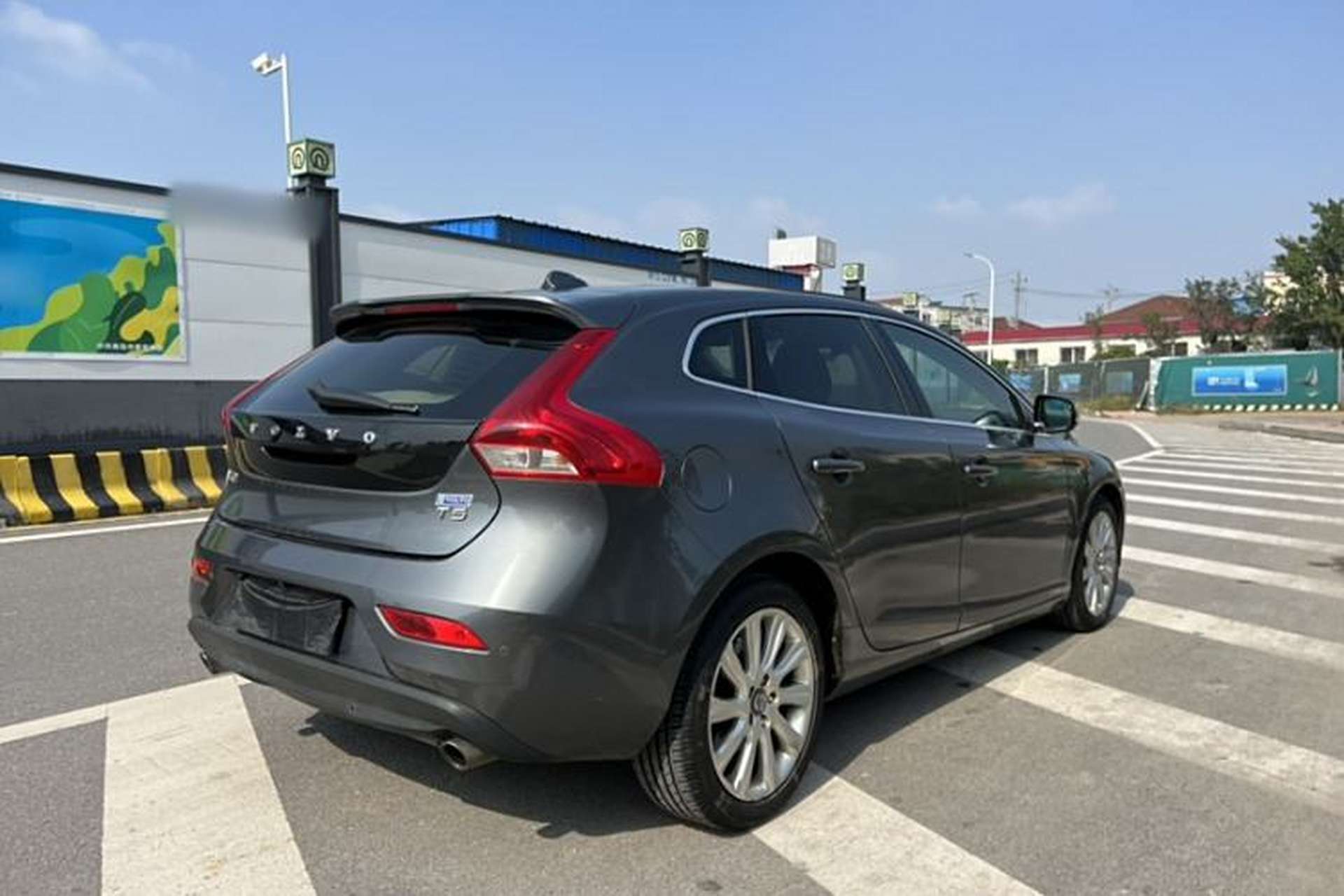 Used Volvo V40 2013 2.0T Zhiya Edition Exterior 4
