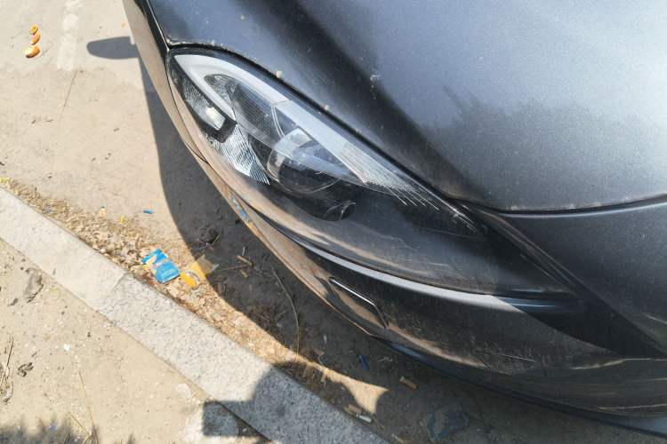 Used Volvo V40 2013 2.0T Zhiya Edition Right Front Headlight