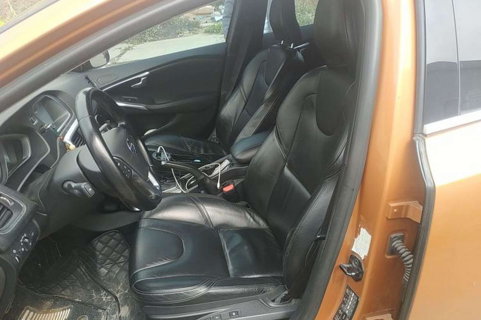 Used Volvo V40 2013 2.0T Zhiya Edition Left Front Seat