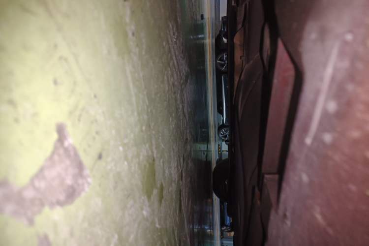 Used Volvo V40 2013 2.0T Zhiya Edition Chassis Front Left
