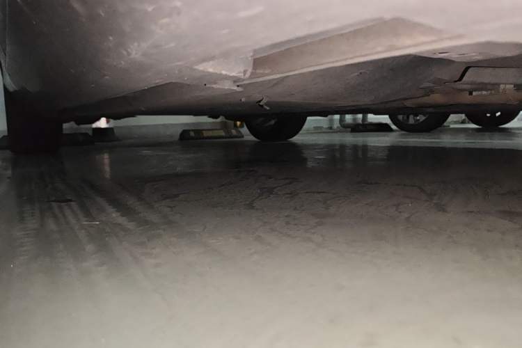 Used Volvo V40 2013 2.0T Zhiya Edition Chassis Front Right