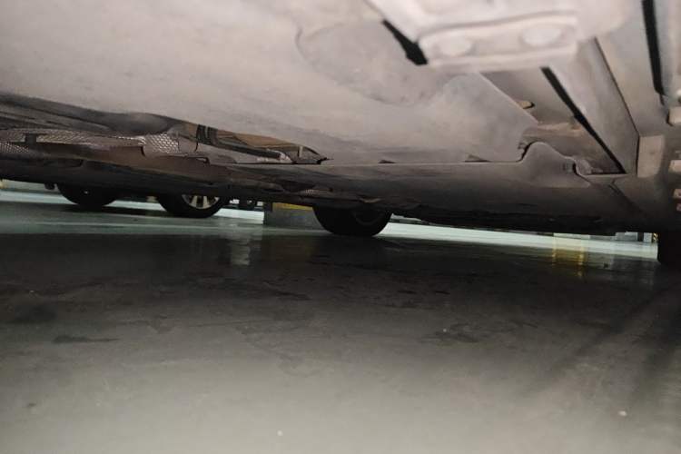 Used Volvo V40 2013 2.0T Zhiya Edition Chassis Rear Right