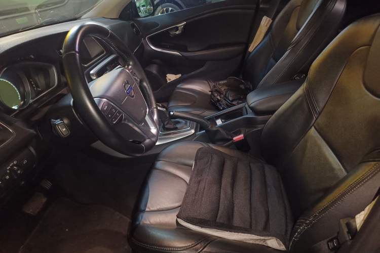 Used Volvo V40 2013 2.0T Zhiya Edition Left Front Seat