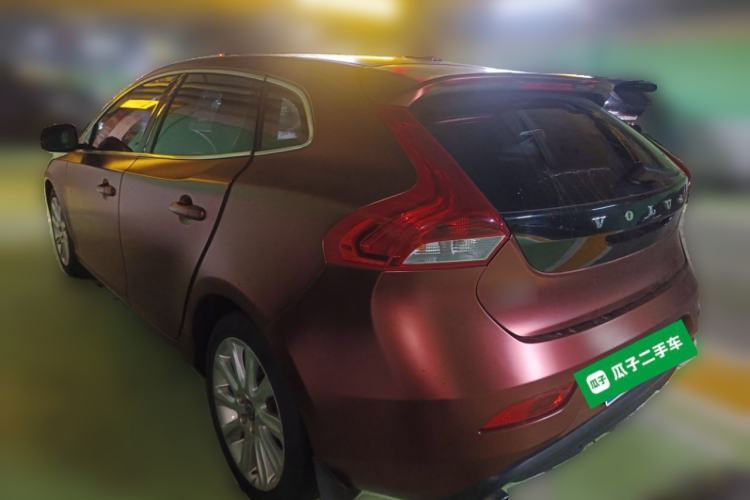 Used Volvo V40 2013 2.0T Zhiya Edition Rear Left 45 Deg