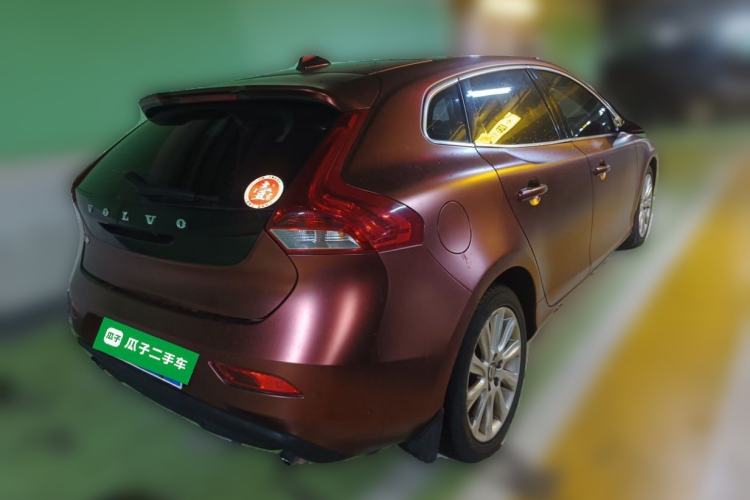 Used Volvo V40 2013 2.0T Zhiya Edition Rear Right 45 Deg