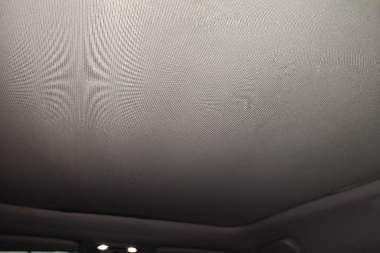 Used Volvo V40 2013 2.0T Zhiya Edition Headliner