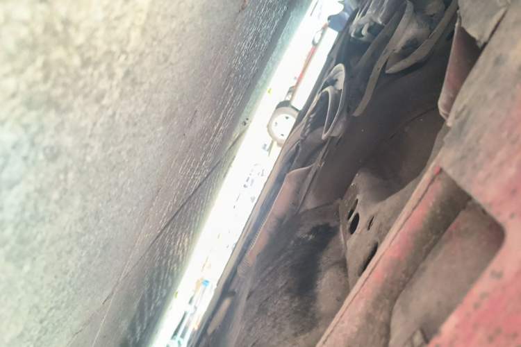Used Volvo V40 2013 2.0T Zhiya Edition Chassis Front Left