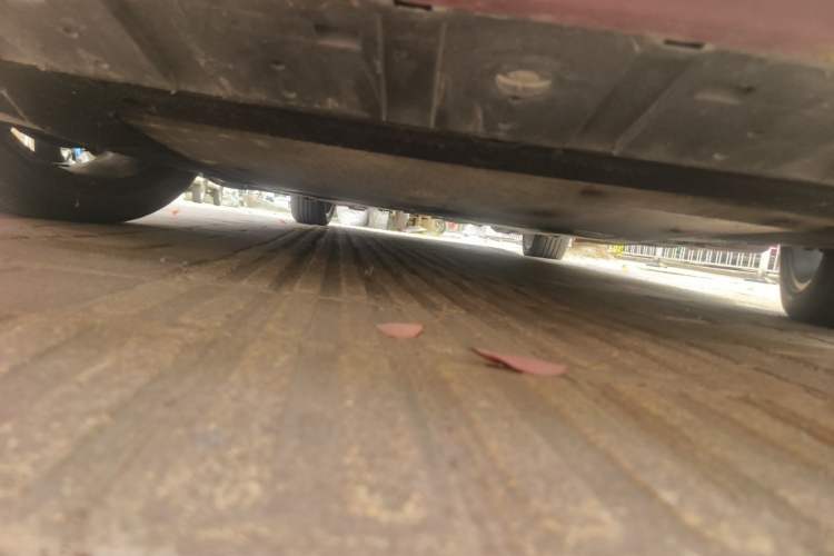 Used Volvo V40 2013 2.0T Zhiyi Edition Chassis Front