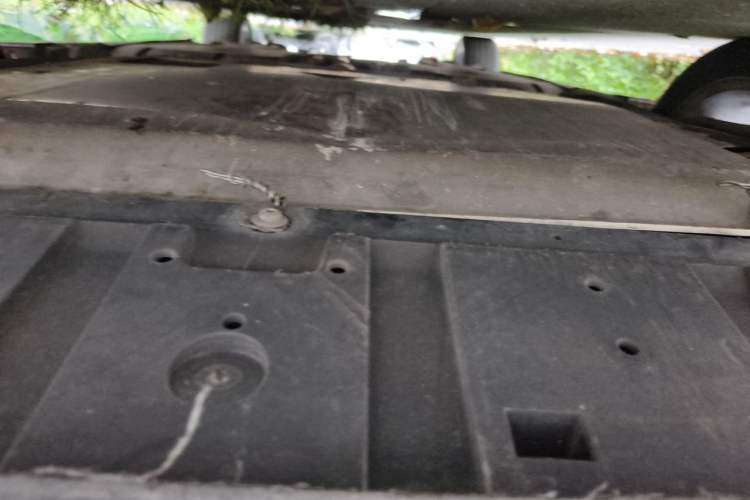 Used Volvo V40 2013 2.0T Zhiya Edition Chassis Front