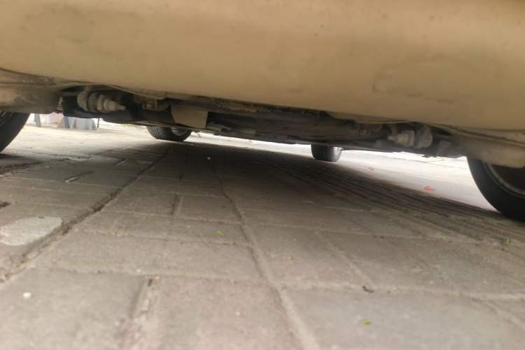 Used Volvo V40 2013 2.0T Zhiyi Edition Chassis Rear