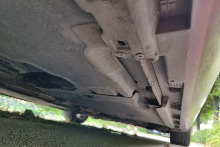 Used Volvo V40 2013 2.0T Zhiya Edition Chassis Rear Right