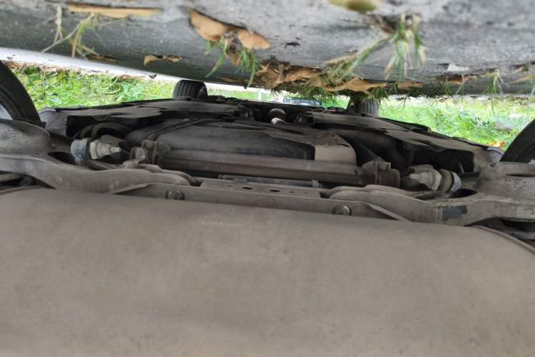 Used Volvo V40 2013 2.0T Zhiya Edition Chassis Rear
