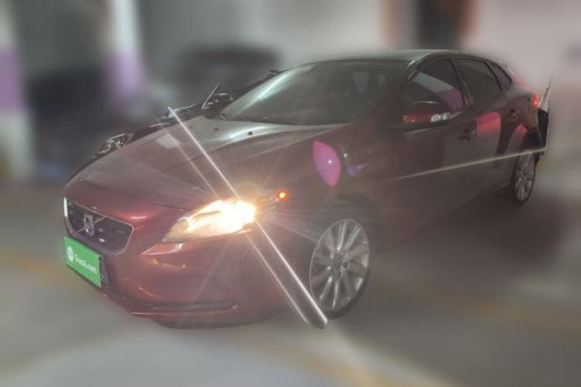 Used Volvo V40 2013 2.0T Zhiyi Edition