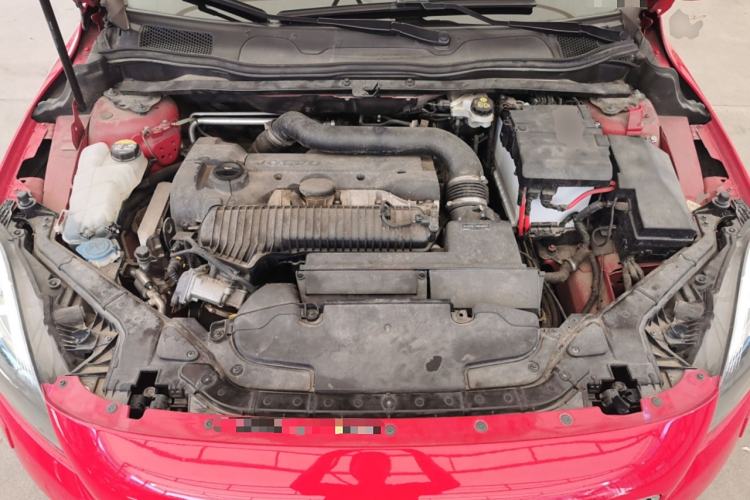 Used Volvo V40 2013 2.0T Zhiya Edition Engine Bay