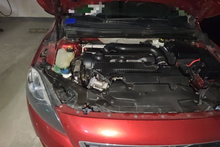 Used Volvo V40 2013 2.0T Zhiya Edition Engine Bay Right
