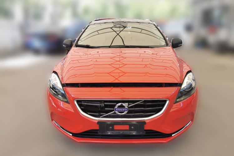 Used Volvo V40 2013 2.0T Zhiya Edition Front