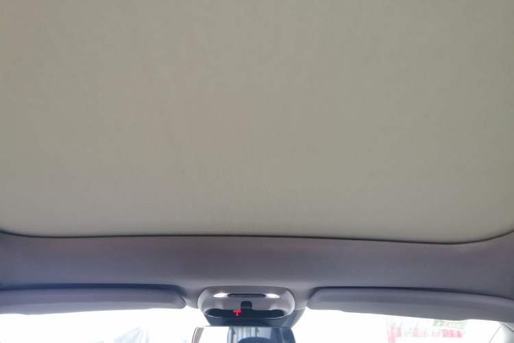 Used Volvo V40 2013 2.0T Zhiya Edition Headliner