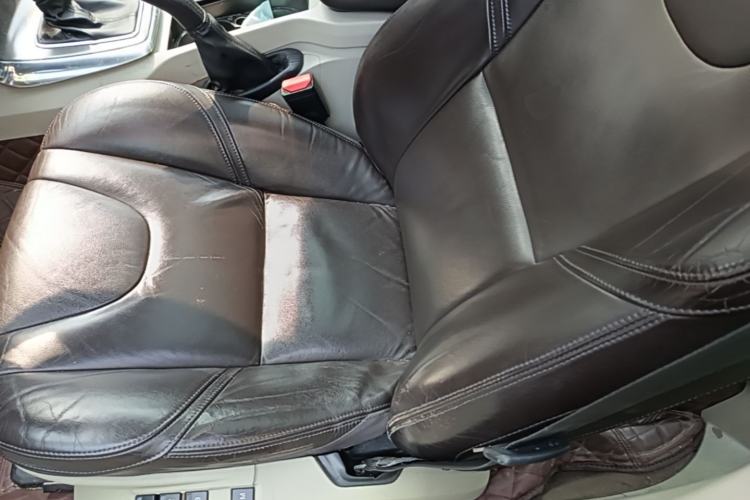 Used Volvo V40 2013 2.0T Zhiya Edition Left Front Seat