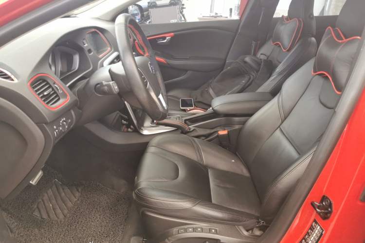 Used Volvo V40 2013 2.0T Zhiya Edition Left Front Seat