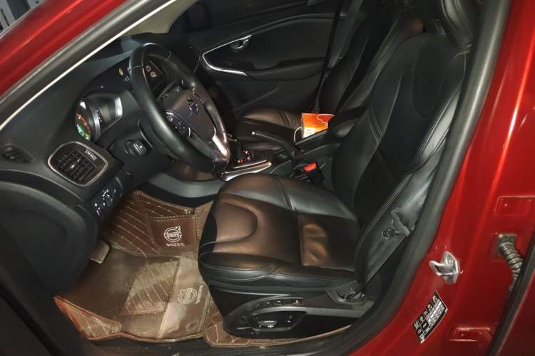 Used Volvo V40 2013 2.0T Zhiya Edition Left Front Seat