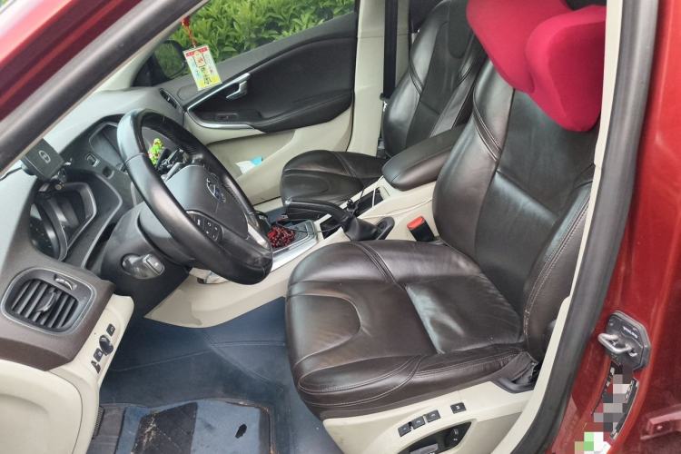 Used Volvo V40 2013 2.0T Zhiya Edition Left Front Seat