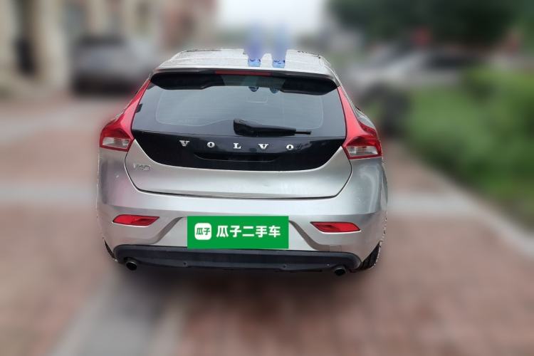 Used Volvo V40 2013 2.0T ZhiShang Version Rear