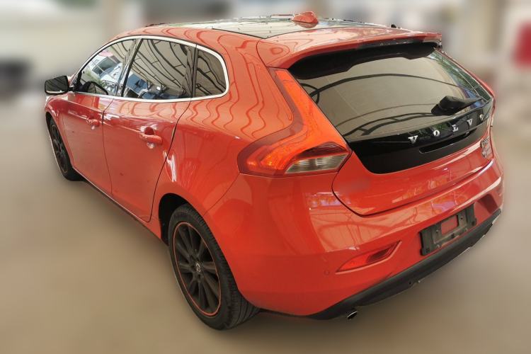 Used Volvo V40 2013 2.0T Zhiya Edition Rear Left 45 Deg