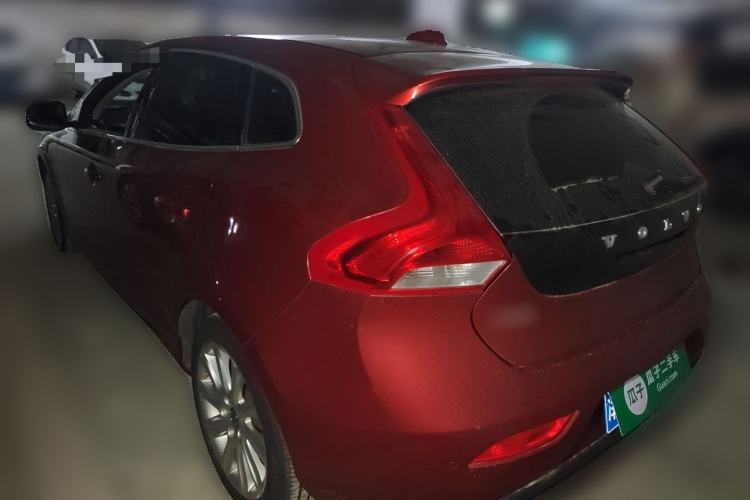 Used Volvo V40 2013 2.0T Zhiya Edition Rear Left 45 Deg