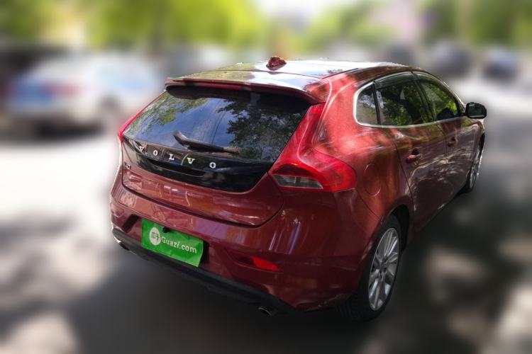 Used Volvo V40 2013 2.0T Zhiya Edition Rear Right 45 Deg