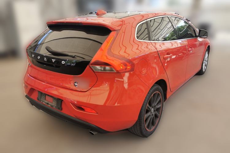 Used Volvo V40 2013 2.0T Zhiya Edition Rear Right 45 Deg