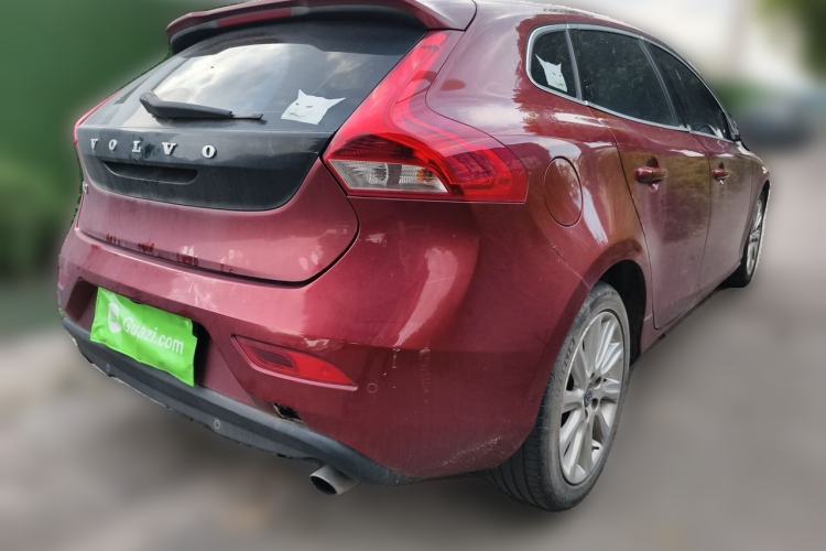 Used Volvo V40 2013 2.0T Zhiya Edition Rear Right 45 Deg