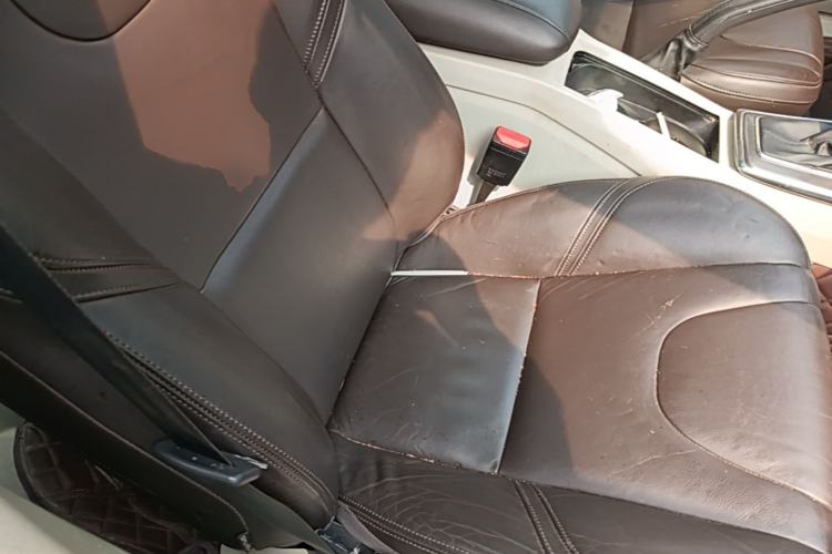 Used Volvo V40 2013 2.0T Zhiya Edition Right Front Seat