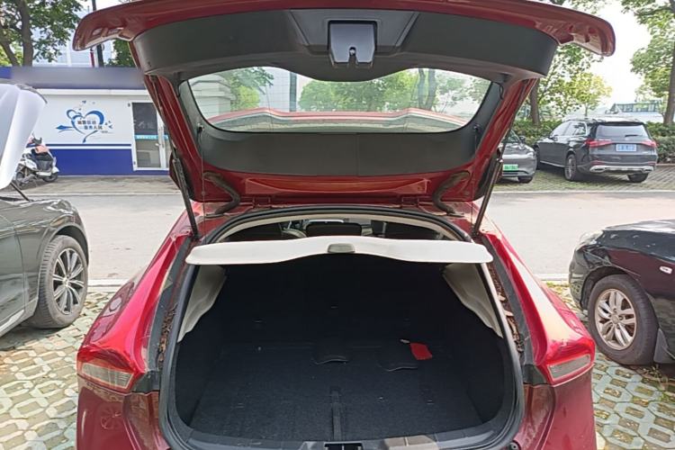Used Volvo V40 2013 2.0T Zhiya Edition Trunk