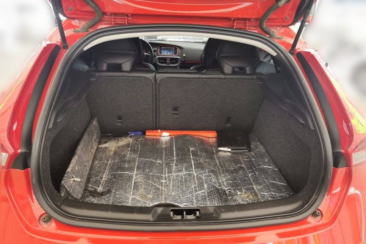 Used Volvo V40 2013 2.0T Zhiya Edition Trunk