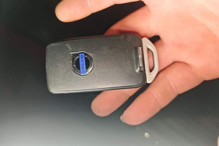 Used Volvo V40 2013 2.0T Zhiya Edition Vehicle Key