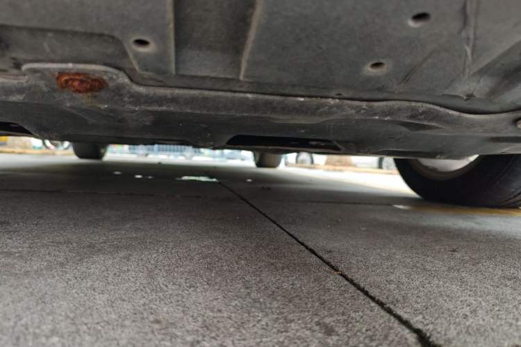 Used Volvo V40 2013 2.0T Zhiyi Edition Chassis Front