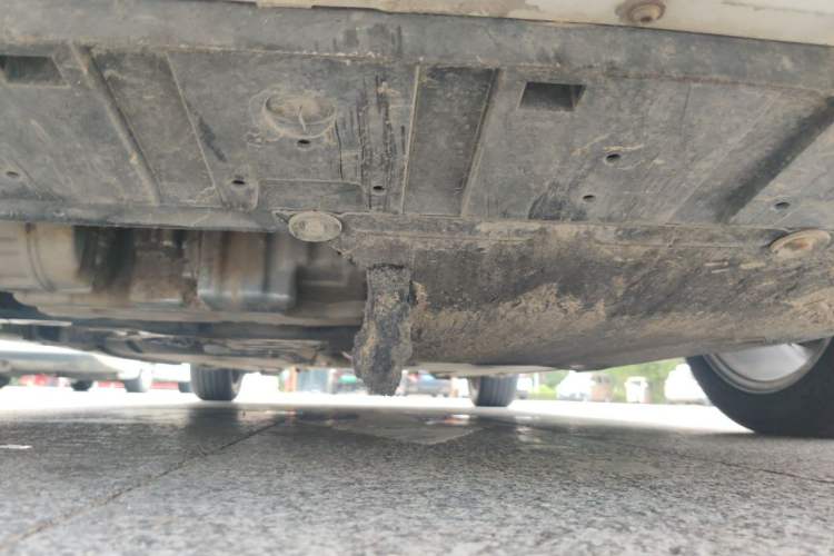 Used Volvo V40 2013 2.0T Zhiyi Edition Chassis Front