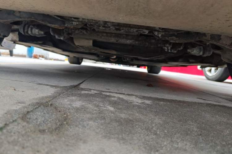 Used Volvo V40 2013 2.0T Zhiyi Edition Chassis Rear