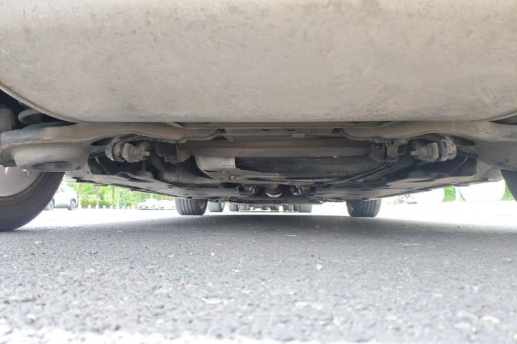 Used Volvo V40 2013 2.0T Zhiya Edition Chassis Rear